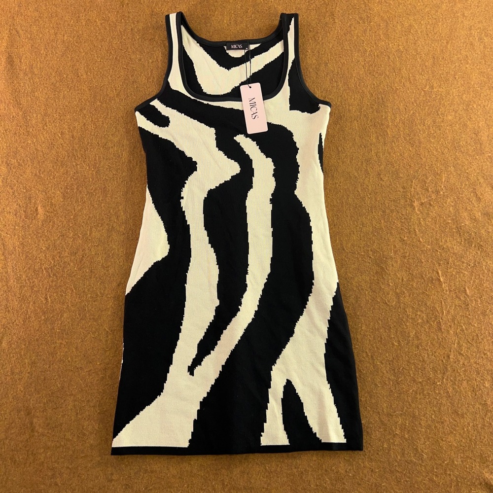 MICAS Women Medium Black Zebra Print Knit Scoop Neck Bodycon Mini Dress NWT